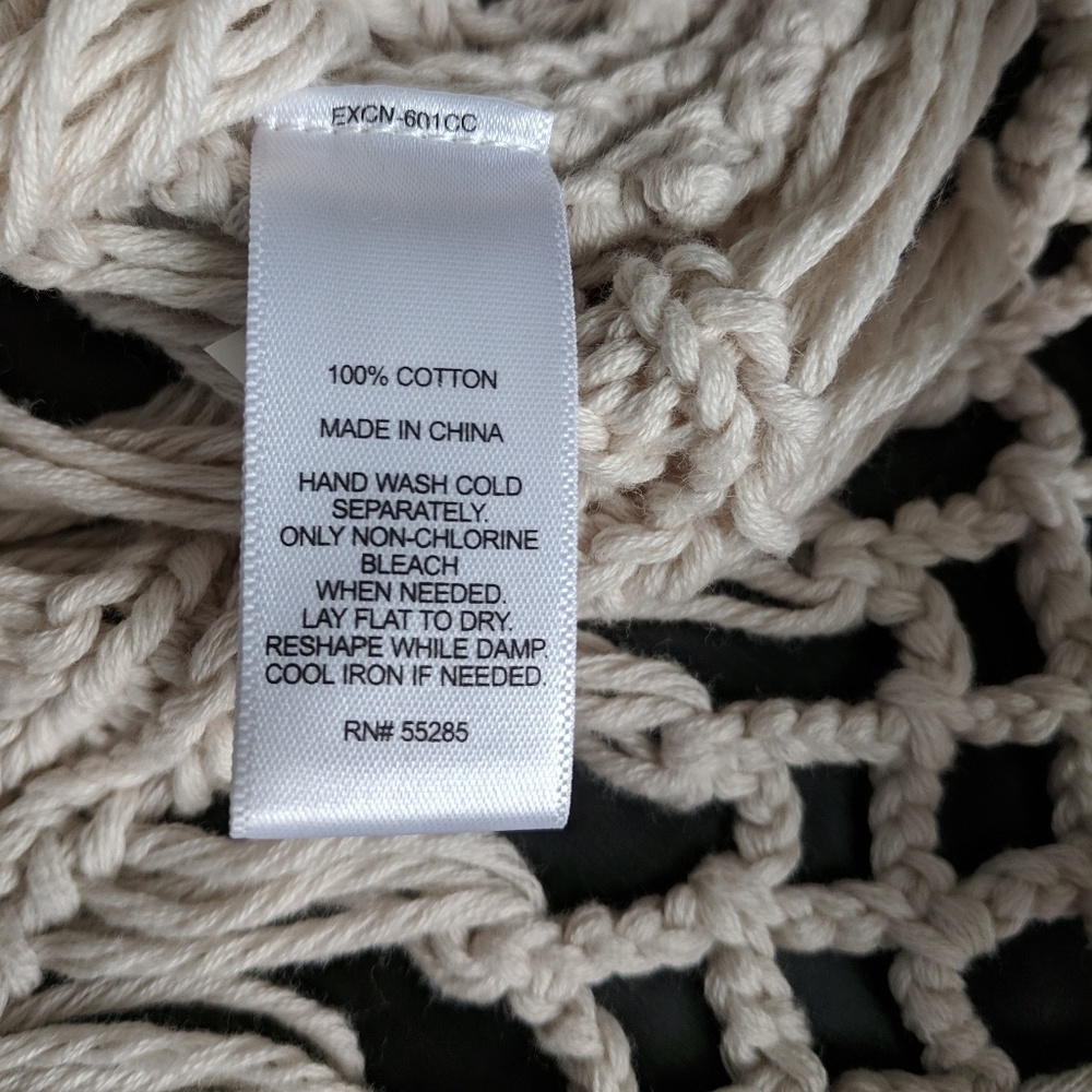 Express knit crop top - Picture 3 of 3